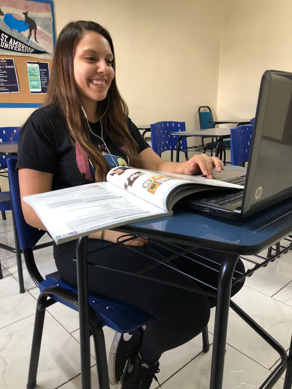 Professores seguem oferecendo conteúdos e tarefas aos alunos (foto: divulgação Speakeasy)