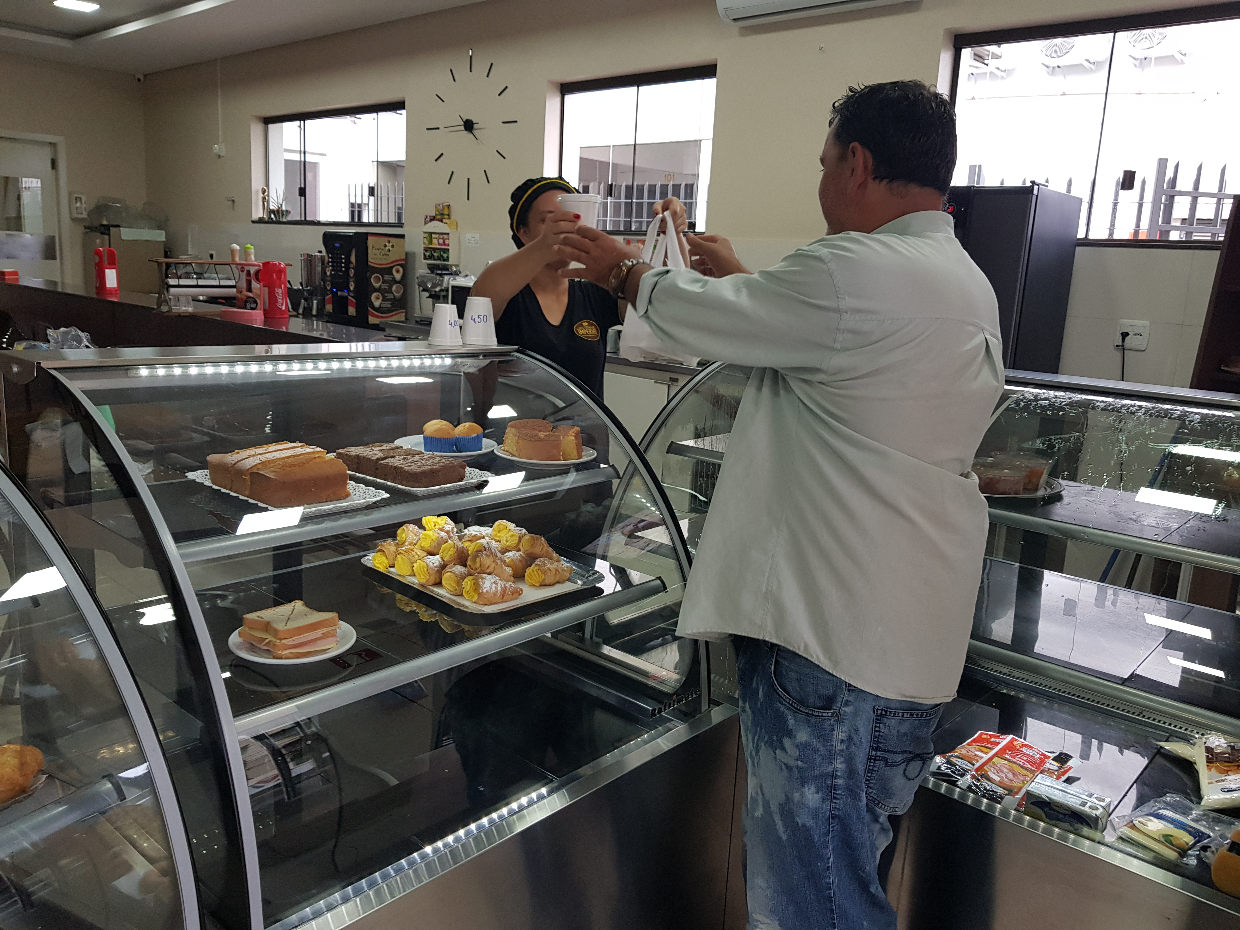 Padaria em São Marcos segue funcionando com tele-entrega ou 'takeaway' (foto: Jornal L'Attualità)