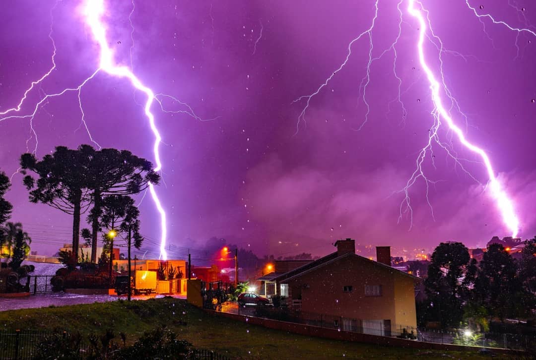 Registro feito por Petrônio Fachin na noite de 11 de julho repercutiu nas redes sociais (foto: Petrônio Fachin)