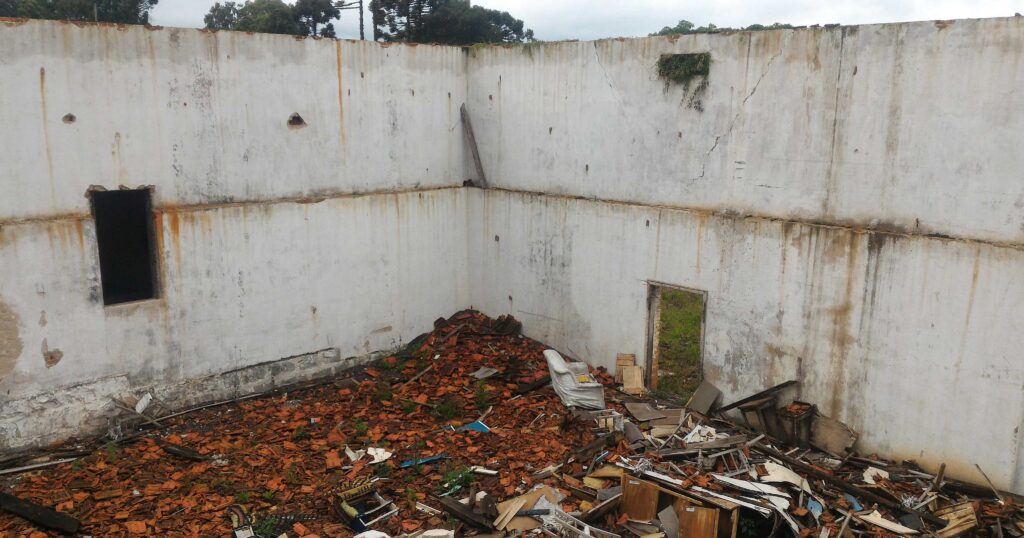 Templo foi construído a partir de estruturas de antiga cantina da Cooperativa São Victor