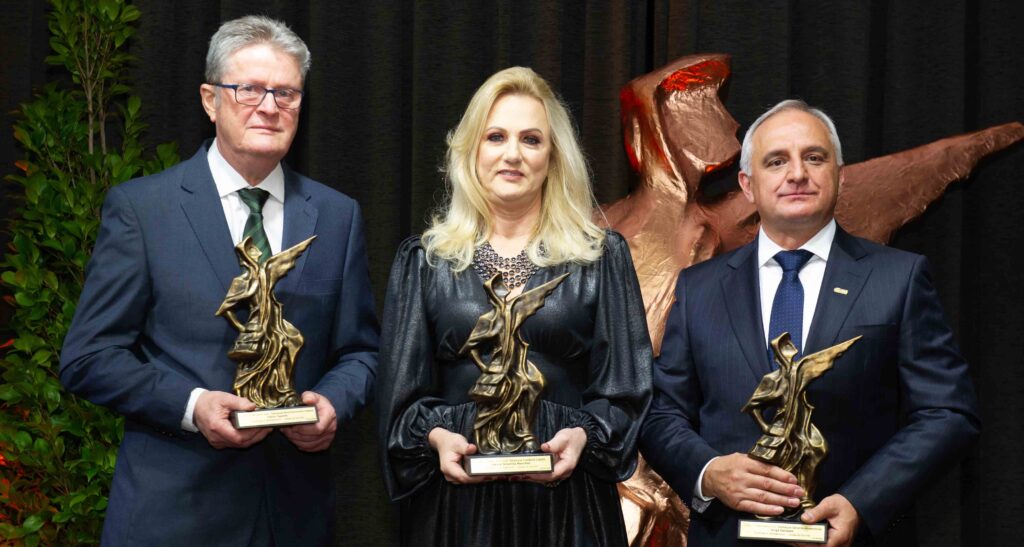 Troféu O Mercador foi entregue a Idalice Manchini, Jorge Salvador e Flávio Guido Cassina